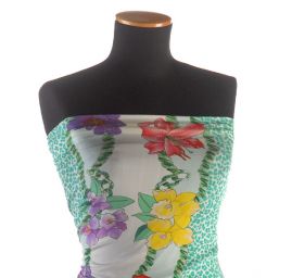 Úplet  žoržet signovaný Rosamund Pelegrieni