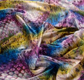 Jemný satén digitální tisk zvířecí motiv zelená