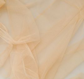 Tyl pružný jemný v tělové barvě 
