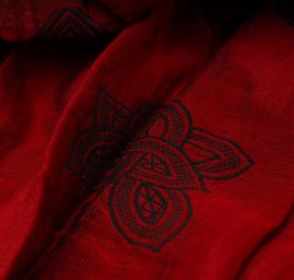 Taft kupón výšivka tvarovaný kraj vínově červená