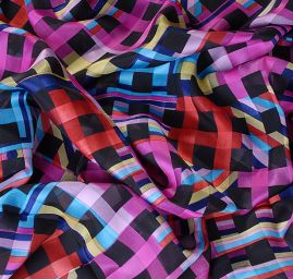 Žakárový šifon geometrický motiv 