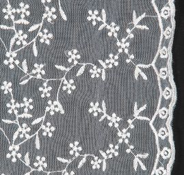 Krajka tylová drobná výšivka slonová kost