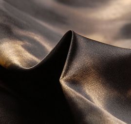 Hedvábný atlas nepřužný zvířecí motiv