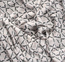 Šatová látka imitace hedvábí geometrický vzor hnědý