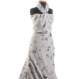 Krepdešín motiv ptáčků/květin šedostříbrný