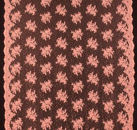 Krajka výšivka na vzorovém tylu lososové barvy