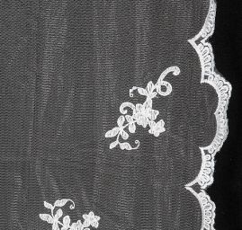 Krajka výšivka na tylu bordura bílá