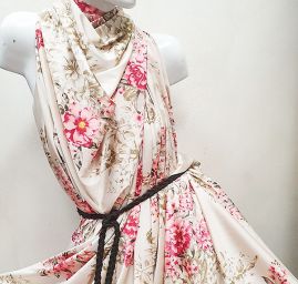 Imitace hedvábí pružný atlas květinový vzor fuchsiová