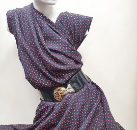 Viskozová šatová látka tisk puntíky tečky červená II.jakost