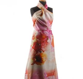 Hedvábná látka romantický vzor květin broskvová