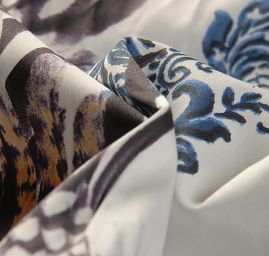 Pružná bavlněná látka tisk květinový motiv/peří