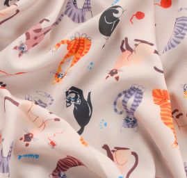 Letní jemná šatovka tisk kočky v barvách/krémová