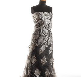 Krajka bordurová na tylu květy šedá