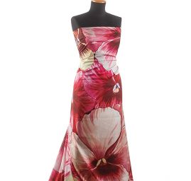 Saténová látka tisk velké květy macešky růžové