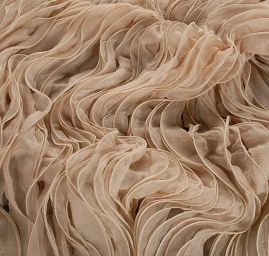 Efektní tyl s voálny béžové barvy