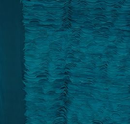 Efektní tyl s volány tyrkysové barvy