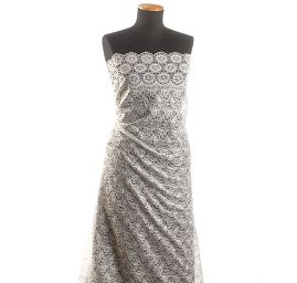 Efektní hrubá krajka květinový vzor slonová kost