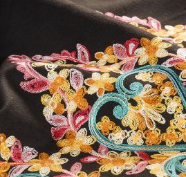 Flauš směs černý s ornamentální výšivkou