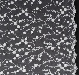 Efektní krajka sněhově bílá