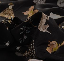 Hedvábný krepdešín romatnický nevšední vzor