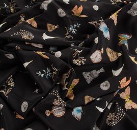 Hedvábný krepdešín romatnický nevšední vzor