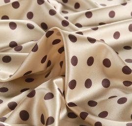 Satén tisk puntík čokoládově hnědý