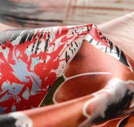 Atlas vzor květin/fantazie hnědá