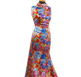 Atlas romantický vzor květin velký červený