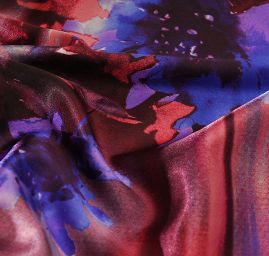 Satén vzor květů s pruhy do fialova