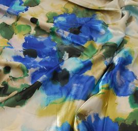 Satén vzor růží do modra