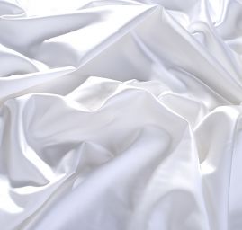 Satén duchesse lomený bílý