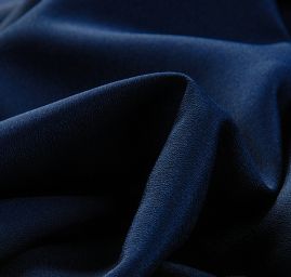 Krepdešín imitace hedvábí tm.modrý