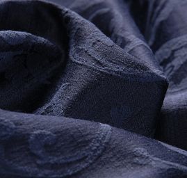 Brokát žakárová látka květinový vzor 