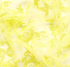 Krajka na jemném tylu se vzorem květů zelená