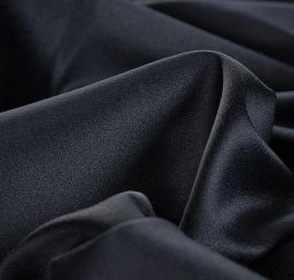 Pružný satén hladký černý