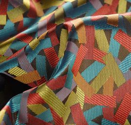 Brokát geometrický motiv černozlatý