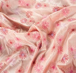 Vyšívaný taft kopretiny pastel růžová