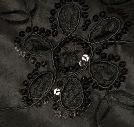 Taft s aplikacemi a výšivkou černý