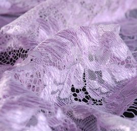 Tylová krajka  květinový motiv v barvě lila