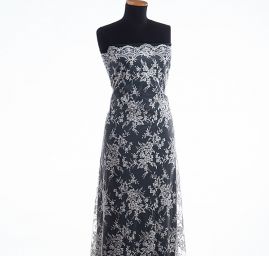 Krajka výšivka na tylu korálky, flitry, štras slonová kost