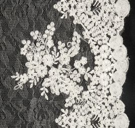 Krajka jemná výšivka na vzorovém tylu smetanová