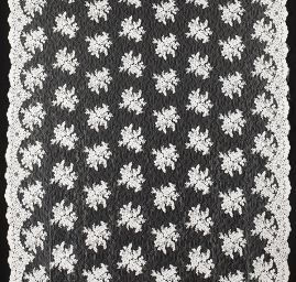 Krajka jemná výšivka na vzorovém tylu slonová kost