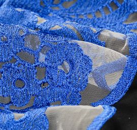 Pružná krajka květinový motiv modrá/tělová