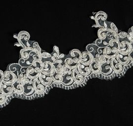 Krajka lem slonová kost korálky/flitry/rokajl