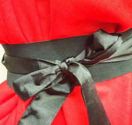 Len pružný středně silný červený