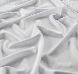 Viskozová šatová látka jemná bílé barvy