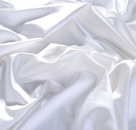 Satén duchesse lomená bílá