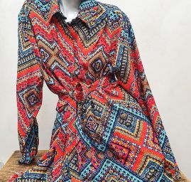 Viskozová šatová látka etno vzor tyrkysovočervená