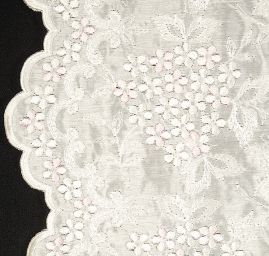 Organza s bordurovou výšivkou smetanová