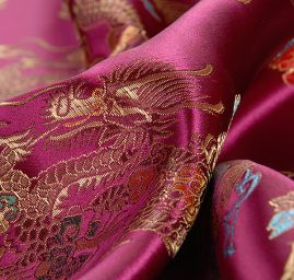 Látka brokát orientální motiv vínová